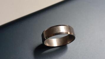 picture of a wedding ring photo