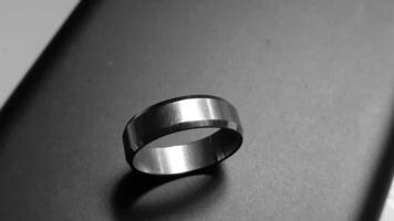 picture of a wedding ring photo