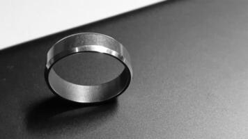 picture of a wedding ring photo