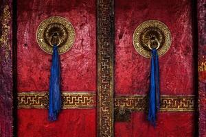 puerta de spituk monasterio. ladakh, India foto