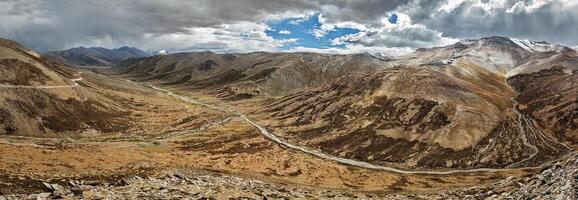 Mountain pass in Himalayas along the Leh-Manali photo