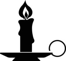 vela en poseedor icono en plano estilo. aislado en representar el tradiciones y símbolo de el Pascua de Resurrección temporada velas en candelabros ardiente luz de una vela fuego vector para aplicaciones, web