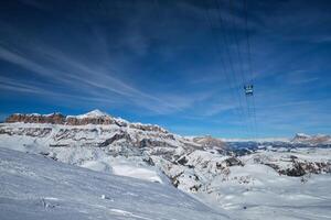 esquí recurso en dolomitas, Italia foto