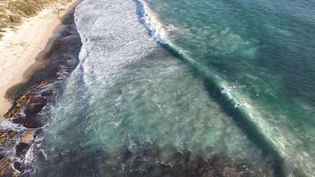 spiaggia costa macchine guida sorprendente visualizzazioni trigger Perth Australia aereo 4k video