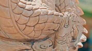 pierre chinois dragon statue video