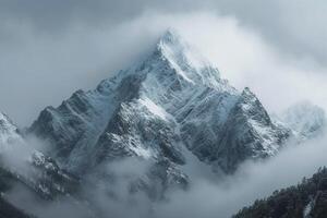 ai generado majestuoso Nevado montaña pico enmarcado por nubes en un sereno paisaje foto