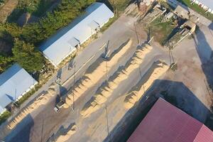 Hangar for storage of grain. A platform for drying and sintering photo