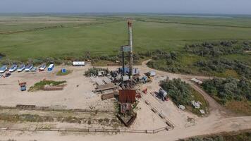 Carrying out repair of an oil well photo