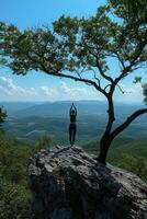 ai generado un tranquilo yoga sesión en un sereno cima de la montaña, debajo un sereno, despejado cielo. foto