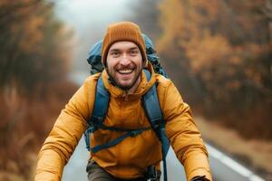 ai generado contento hombre excursionismo en su montaña bicicleta, en la carretera en campo foto