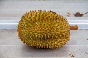 local indonesio Durian es delicioso y contiene varios vitaminas y minerales, Proporcionar un encantador gusto experiencia. foto