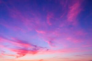 pastel Sueños un fascinante lona pintado en hermosa pastel cielo, revelando de la naturaleza tranquilo elegancia y creando un sereno horizonte rebosante con suave matices y etéreo belleza foto