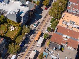 panorámico ver de aéreo Lombard calle, un este Oeste calle en san francisco, California. foto