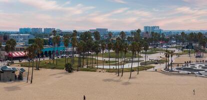 Venecia playa los angeles California la verano azul aéreo vista. foto