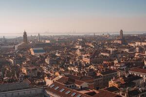 aéreo ver de Venecia, Italia - capturar el único belleza y arquitectura de el ciudad foto