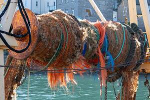 brixham, devon, Reino Unido - enero 18 ver de guardado pescar redes en brixham, devon en enero 18, 2024 foto