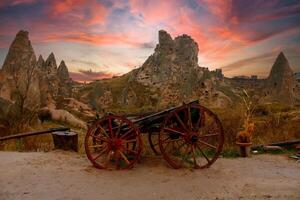 hermosa paisaje Capadocia Roca y goreme nacional parque nevsehir pavo. increíble y increíble cielo foto