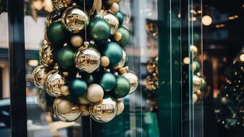 ai generado Navidad decoración detalles en Inglés estilizado lujo alto calle ciudad Tienda puerta o compras ventana mostrar, fiesta rebaja y tienda decoración foto