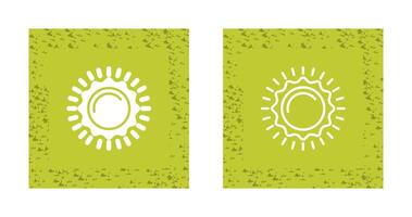 Sun Vector Icon