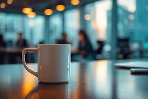 ai generado taza de café en el mesa en el oficina en el antecedentes con oficina trabajadores foto