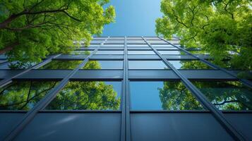 ai generado un Respetuoso del medio ambiente edificio en un moderno ciudad. un sostenible vaso oficina con un árbol a reducir carbón dióxido. un verde oficina. corporativo edificio reducir carbón dióxido. foto