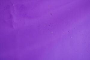 Clásico grunge púrpura antecedentes con fumar y rayos, texturizado papel diseño en rosado y azul degradado, Envejecido ilustración para artístico fondo de pantalla foto