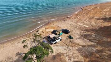 cámping carros lago brockman Perth Australia aéreo 4k video