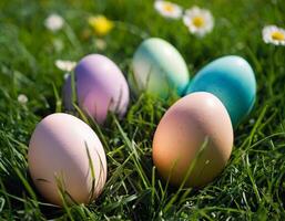 ai generado vistoso Pascua de Resurrección huevos mentira en el césped, iluminado por hermosa soleado amarillo ligero foto