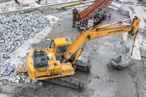 Shanghai, China, 2015, excavación trabajo en pudong financiero distrito, llevar a la fuerza, China foto