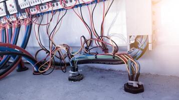 instalación de alambrado controlar circuito ,circuito cable controlar para controlar maquinaria. foto
