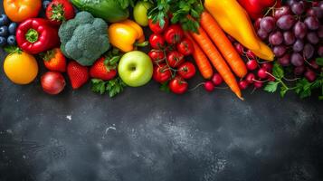 ai generado un mezcla de vibrante frutas y verduras, promoviendo un equilibrado dieta foto