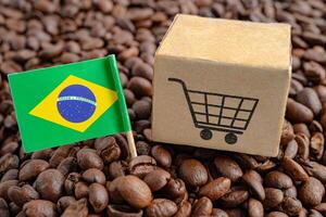 Brasil bandera con compras carro en café frijol, importar exportar comercio en línea comercio concepto. foto