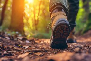 ai generado cerca arriba de caminante pies caminando al aire libre en el bosque. generativo ai foto