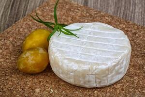 queso Brie queso terminado tablero foto
