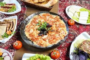 abundante formación de varios comidas en un mesa foto