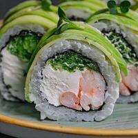 Fresco Sushi rollos en un plato foto