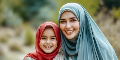 ai generado madre y hija felizmente vistiendo hijabs sonriente en el parque, musulmán familia momentos foto