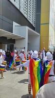 bangkok, tailandia, junio 4 4 2023 - Bangkok orgullo desfile lgbt calle celebracion video