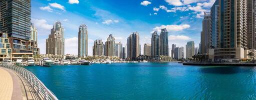 AI generated Captivating Dubai Marina, A Scenic Waterfront Skyline of Modern Luxury and High-Rise Architecture photo