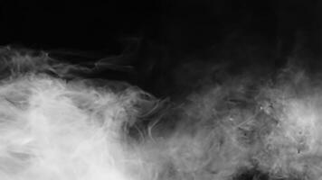 niebla abstracta gris humo realista superposición cielo negro texturizado en negro. foto