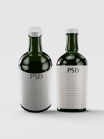 cerveza botella burlarse de arriba con blanco etiqueta blanco color y realista prestar. cerveza botella aislado en blanco antecedentes 3d representación ilustración psd