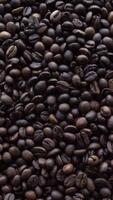 Vertikale Video von Kaffee Bohnen Hintergrund