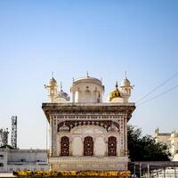 ver de detalles de arquitectura dentro dorado templo - harmandir sahib en amritsar, Punjab, India, famoso indio sij punto de referencia, dorado templo, el principal santuario de sijs en amritsar, India foto