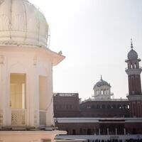 ver de detalles de arquitectura dentro dorado templo - harmandir sahib en amritsar, Punjab, India, famoso indio sij punto de referencia, dorado templo, el principal santuario de sijs en amritsar, India foto