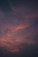 hermosa puntos de vista de el puesta de sol cielo y amanecer cielo con vistoso nubes foto