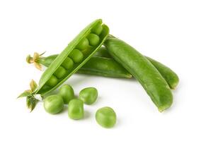 Green peas isolated photo