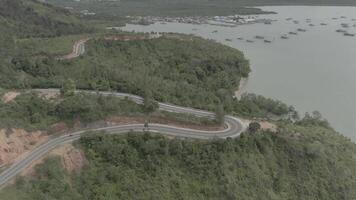 Schönheit Antenne Aufnahmen puncak Mandeh pesisir Selatan, Westen Sumatra, Indonesien 4k Drohne Video kinoartig Farbe Profil