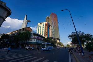 ver de bitexco torre, fif uno torre. Ho chi minh ciudad es el uno de el desarrollado ciudades en Vietnam. viaje concepto foto