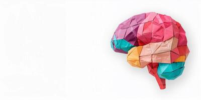 ai generado geométrico multicolor papel humano cerebro escultura en blanco antecedentes con Copiar espacio. origami, creativo pensamiento, inteligencia, y mental salud temas ai generado foto