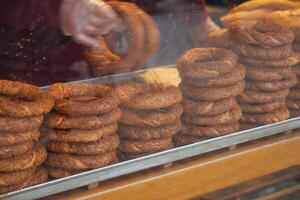 turco rosquilla simit de venta en un camioneta foto